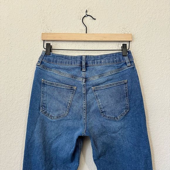 BODEN Denim Cut-Off Girlfriend Jeans in Vintage Wash - Picture 6 of 13